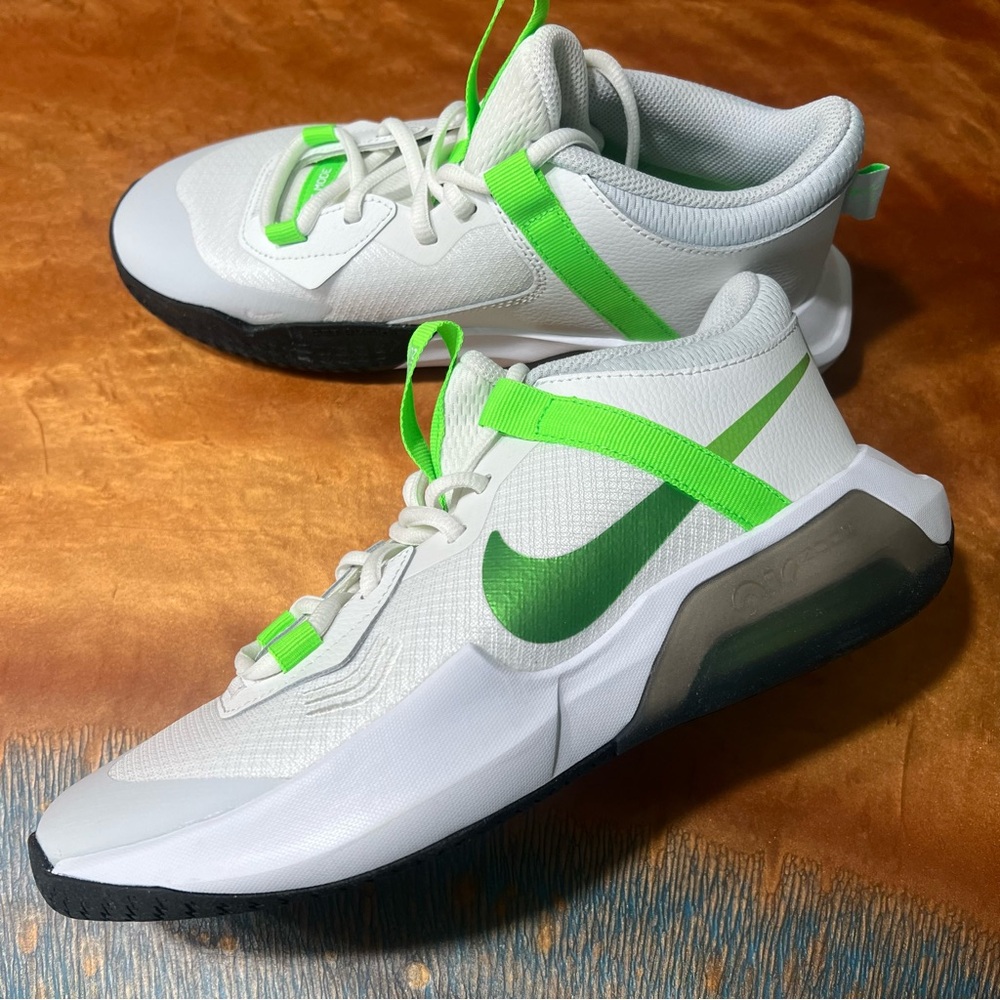 New Nike Air Zoom Crossover White strike Green basketball Sneakers size 6.5